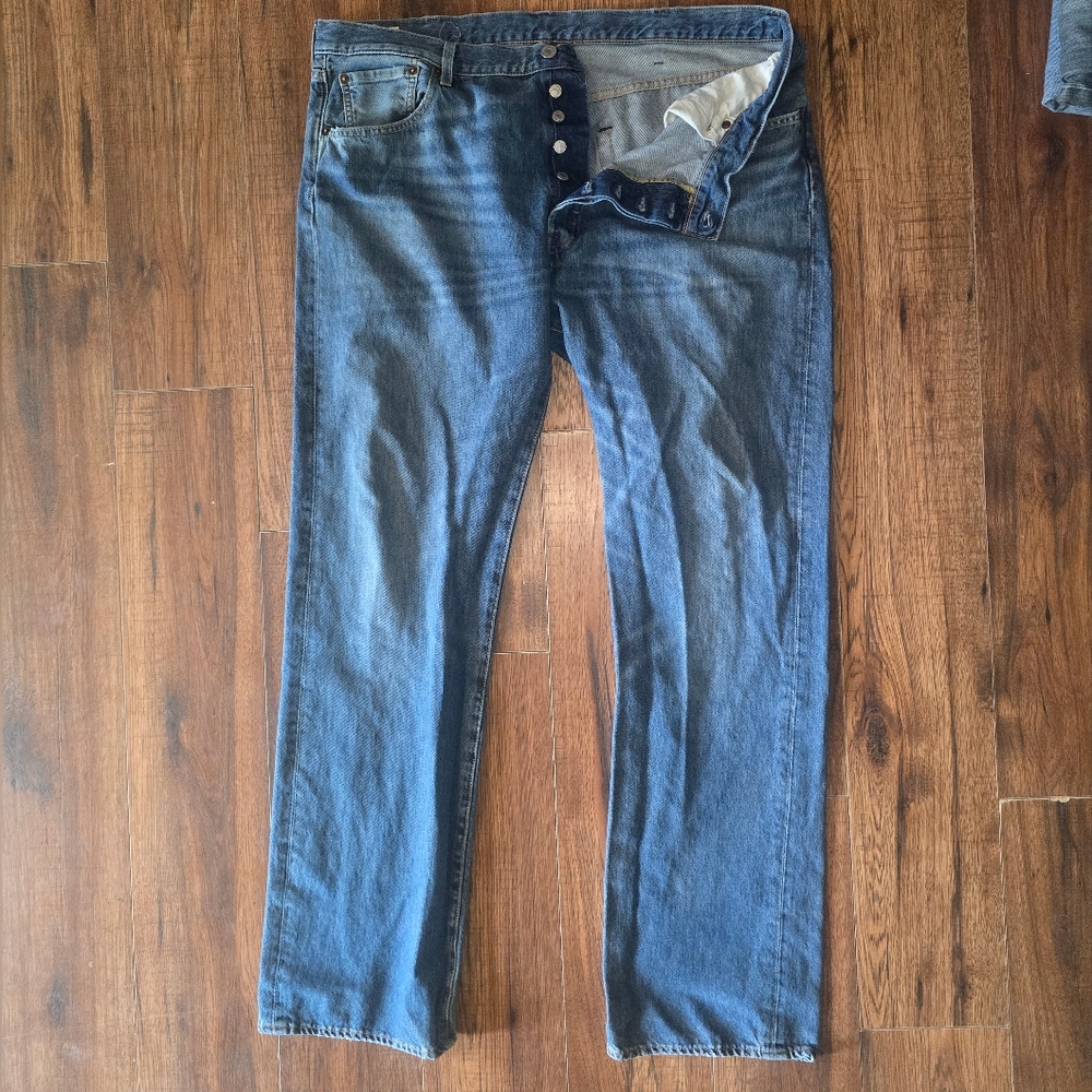 Levi 501 Jeans - Picture 4 of 5